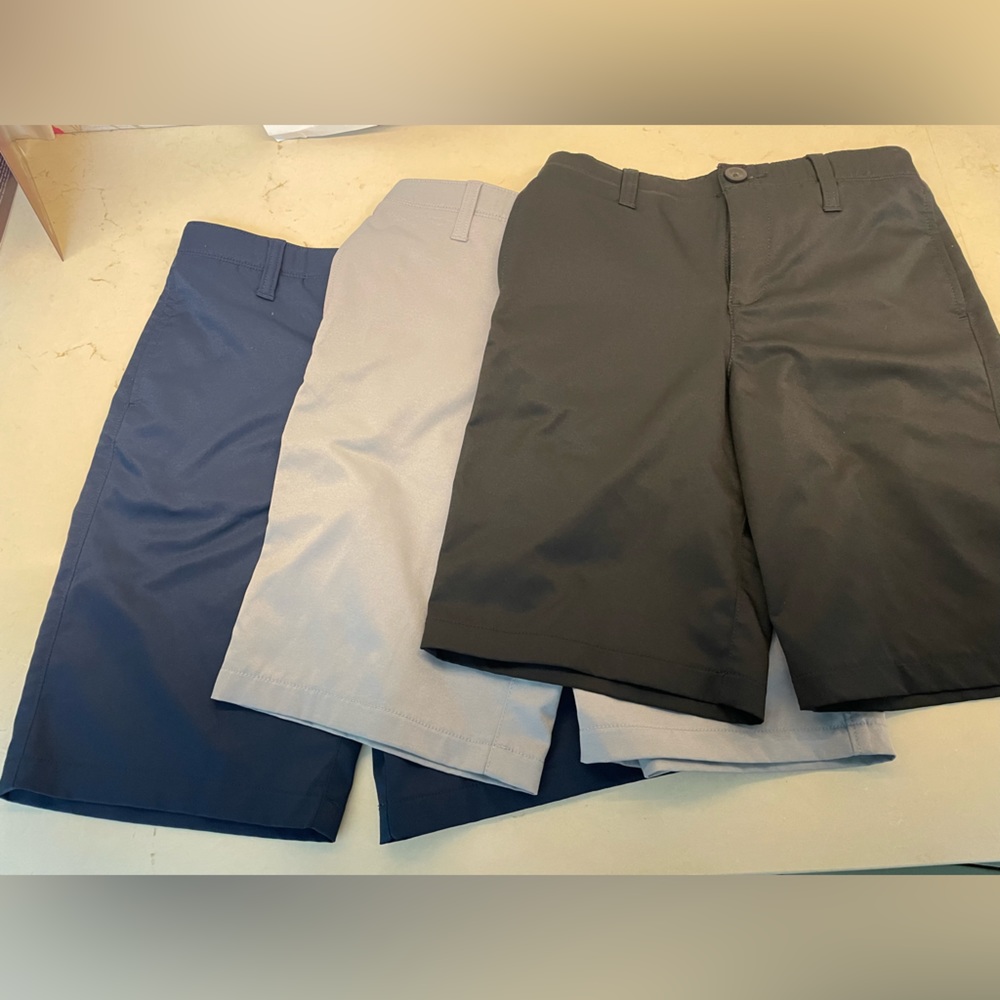 Boys under armor heat gear shorts size 12